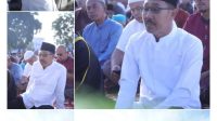 Bupati H Edimin saat Laksanakan Sholat Idul Adha Bersama Masyarakat Labusel. (FOTO : AIRUL)