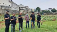 Pengurus DPC PPBNI Satria Banten Kota Tangerangh Selaatan saat menggelar baksos. (Foto :Yanto) Pengurus DPC PPBNI Satria Banten Kota Tangerangh Selaatan saat menggelar baksos. (Foto :Yanto)