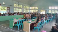 Kepala Desa dan perangkat desa saat ikuti kegiatan.