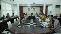 Bupati Asahan H. Surya, BSc pimpin Rapat Koordinasi (Rakor) Forkopimda Kabupaten Asahan di Aula Mawar Kantor Bupati Asahan, Kamis (09/02/2023).