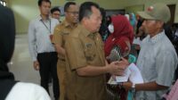 Pemerintah Kabupaten Asahan Serahkan Buku Tabungan Pinjaman Bergulir