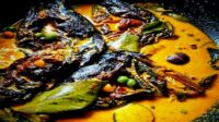 Gulai sale ikan baung. Gulai kental berbahan dasar ikan baung yang telah melewati proses pengasapan