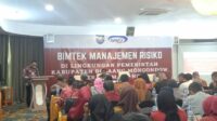 Gambar : Tutup kegiatan Bimtek Manajemen Risiko, Limi Mokodompit minta peserta tingkatkan kemampuan dalam Reformasi Birokrasi.