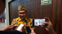 Wawancara Wali Kota Gorontalo, Marten Taha usai Menghadiri Pelaksanaan Kegiatan Dharma Santi Tingkat Provinsi Gorontalo (Foto : Humas Istimewa) Wawancara Wali Kota Gorontalo, Marten Taha usai Menghadiri Pelaksanaan Kegiatan Dharma Santi Tingkat Provinsi Gorontalo (Foto : Humas Istimewa)