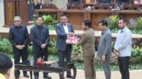 Gambar ; DPRD Sulut Gelar Paripurna Penetapan Ranperda Pertanggungjawaban Pelaksanaan APBD 2022 serta Penyampaian Penjelasan Gubernur Terhadap KUA PPAS APBD 2024. (18/7/2023).