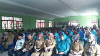 Gambar : Pejabat (Pj) Bupati Bolaang Mongondow Ir, Limi Mokodompit MM, melakukan kunjungan kerja di Kecamatan Lolayanan, bertempat balai pertemuan umum Desa Mopait, Senin (7/8/2023).