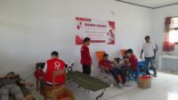 Foto suasana kegiatan Donor Darah oleh KKN Profesi Kesehatan di Desa Bongo
