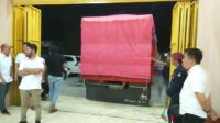 Bawaslu Boltim Awasi Distribusi Logistik Pemilu di Gudang KPU Bawaslu Boltim Awasi Distribusi Logistik Pemilu di Gudang KPU