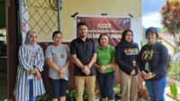 Gambar : Anggota Bawaslu Boltim Trisno Mais didampingi Pimpinan Panwaslu Kecamatan Modayag Barat dan jajaran PKD. (Dok: Humas Bawaslu Boltim), (20/10/2023).