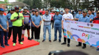 Bupati Kutai Kartanegara saat melepas jalan santai Pekan Keselamatan Jalan 2023 (istimewa)