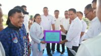 Bupati SSM Pimpin Apel Kerja Perdana 2024, Berikan Motivasi dan Penghargaan
