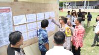 Tampak Teliti Mengamati Serta Aktif Berkoordinasi, Kapolres Hadiri Simulasi Pemilihan Umum di TPS