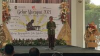 Kepala Dinas Kebudayaan (Kundha Kabudayan) Kota Yogyakarta Yetti Martanti saat memberi sambutan dalam acara macapat di Taman Budaya Embung Giwangan. Foto: Clementine Roesiani