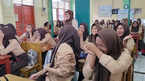 Potret kegembiraan para siswa selama acara berlangsung (Sumber: Dokumentasi pribadi)