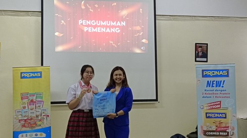 Pemenang lomba kompetisi Public Speaking SMP Tarakanita 5. Sumber gambar: Dok. Pribadi.