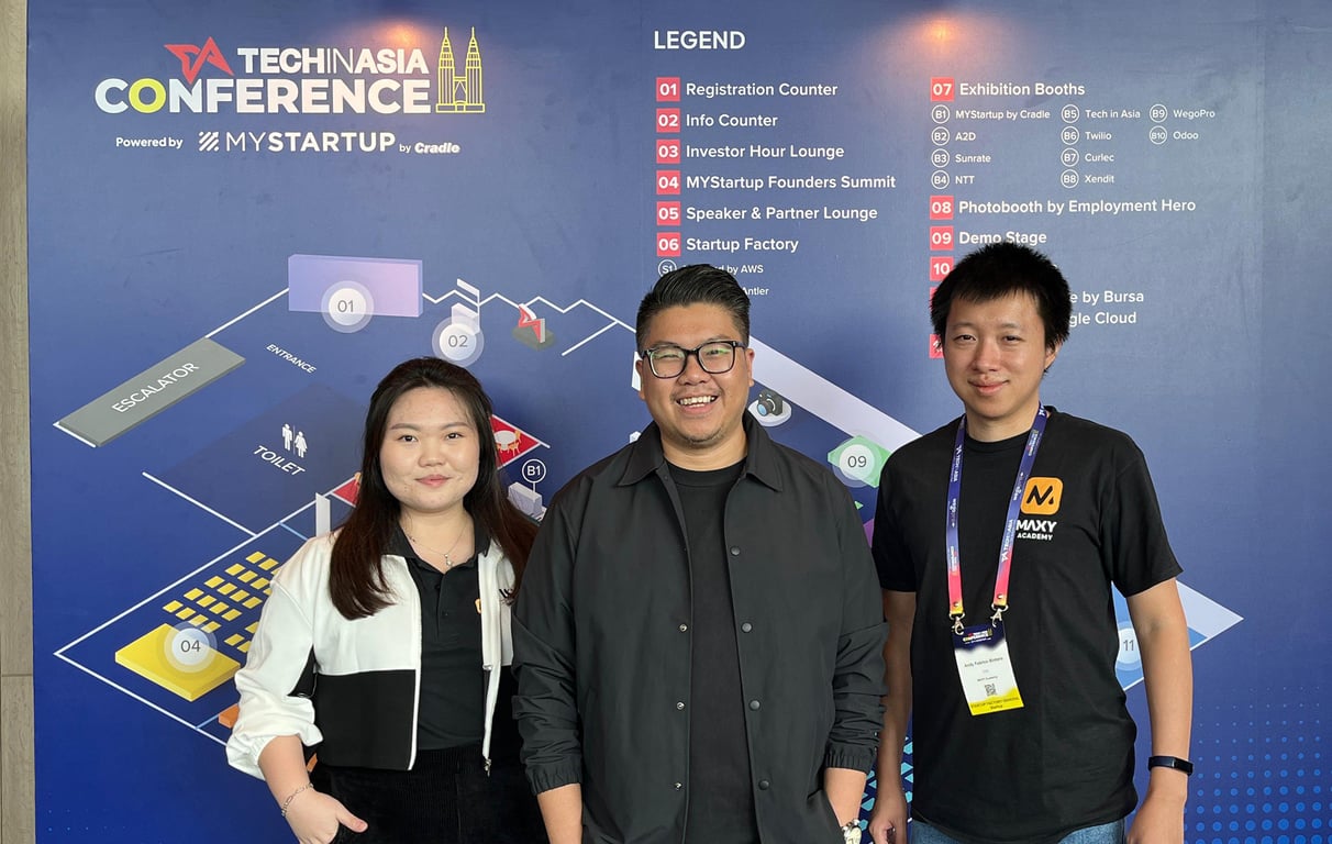 (Kiri ke Kanan) Sydney Rosalind (Head of Marketing Maxy Academy), Isaac Munandar (CEO & Co-Founder Maxy Academy), Andy Bintoro (CTO & Co-Founder Maxy Academy)