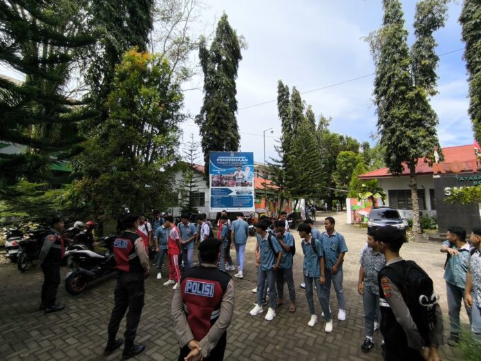 Antisipasi Konvoi Kelulusan Siswa, Personel Patroli Presisi Satuan Samapta Polres Kotamobagu Berikan Imbauan