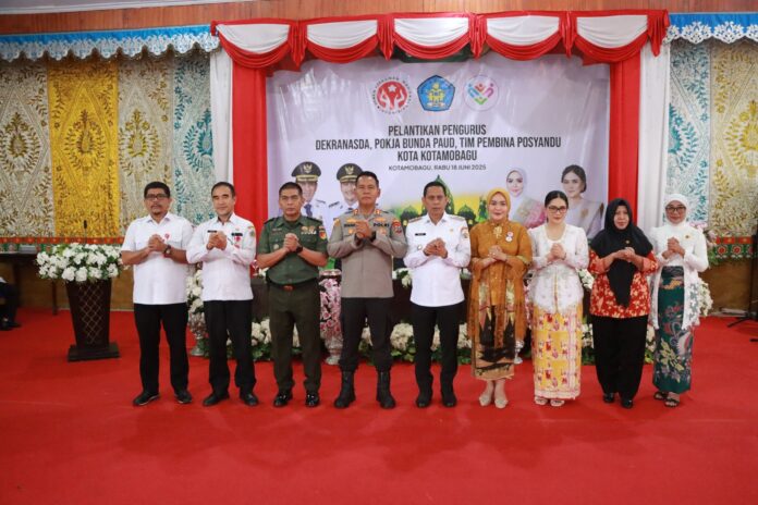 Dukung Pembangunan Daerah, Kapolres Kotamobagu Hadiri Pelantikan Dekranasda, Pokja Bunda PAUD, Dan Tim Posyandu