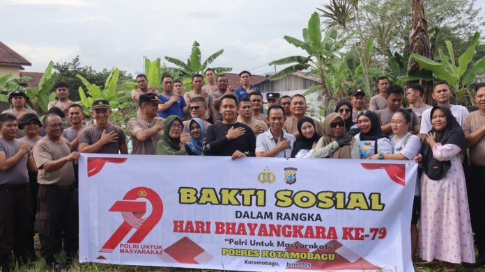 Gambar: Wujud Nyata Polri untuk Masyarakat, Polres Kotamobagu Gelar Baksos TPU Mogolaing, (25/6/2025).