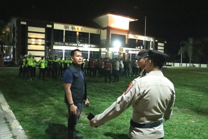 Kapolres Kotamobagu Pimpin Langsung Patroli Gabungan Pastikan Situasi Kamtibmas Tetap Kondusif di Akhir Pekan