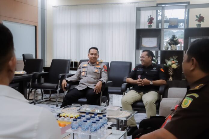 Kapolres Kotamobagu Sambut Silaturahmi Kajari, Bahas Sinergi Penegakan Hukum dan Gerakan Pangan Murah