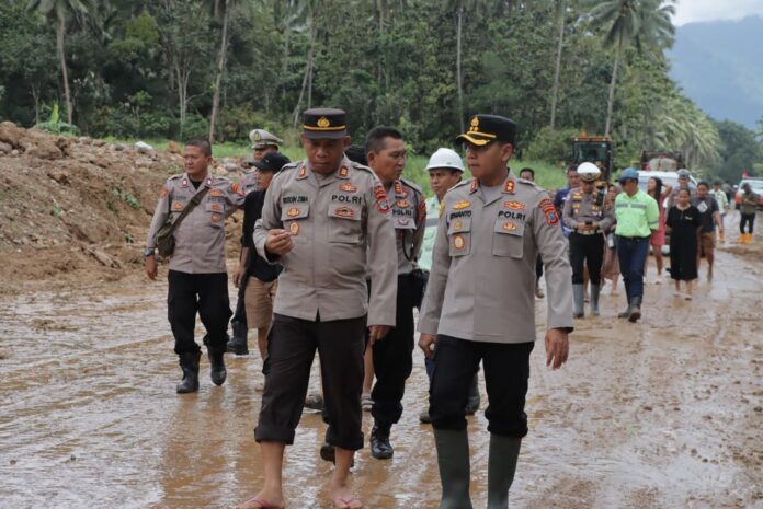 Kapolres Kotamobagu Turun Langsung Tinjau Lokasi Banjir dan Longsor di Kecamatan Lolayan, Bersama PT JRBM