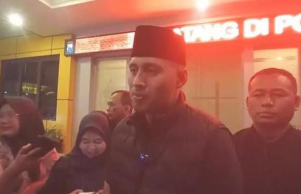 AKBP Titus Yudho Uly saat diwawancara Selasa, 2 September 2025 terkait pengungkapan ladang Ganja pasca kerusuhan pembakaran Gedung DPRD yang mengungkap konsumsi narkoba di kalangan massa. Foto : Andi