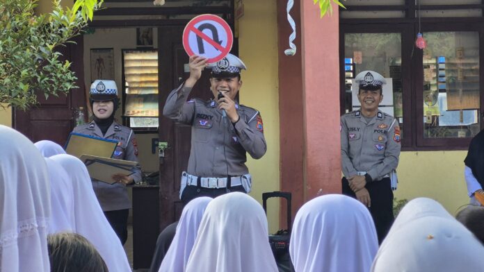 Program Motabi Kapolres Kotamobagu, Satuan Lalu Lintas Gelar Giat Polsanak Turut Imbau dan Cegah Kasus Bullying